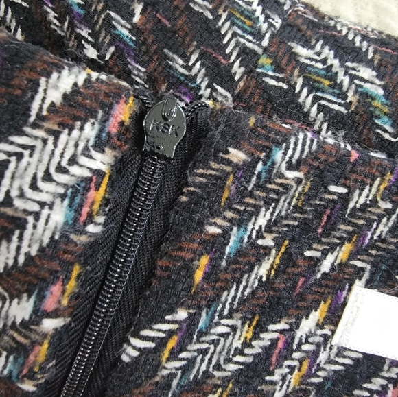 Chaumont Seoul Black and Multi Color Tweed Pencil Skirt Size Small - Picture 8 of 12